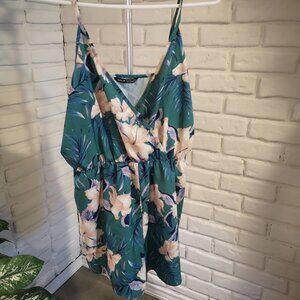 Shein Ladies Size Large Green with Flower Pattern Loose Fit Elastic Waist Romper